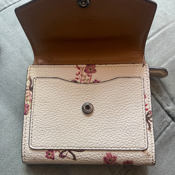 Coach smalls wallet - Picture 3 of 3